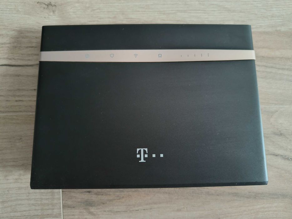 Router Huawei B525 z zasilaczem