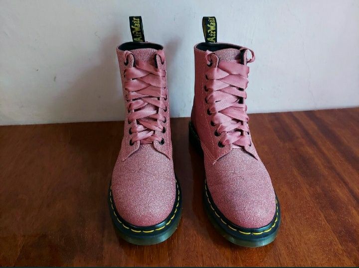 Черевики фірми Dr.martens knightsbridge london оригінал

Розмір по бір