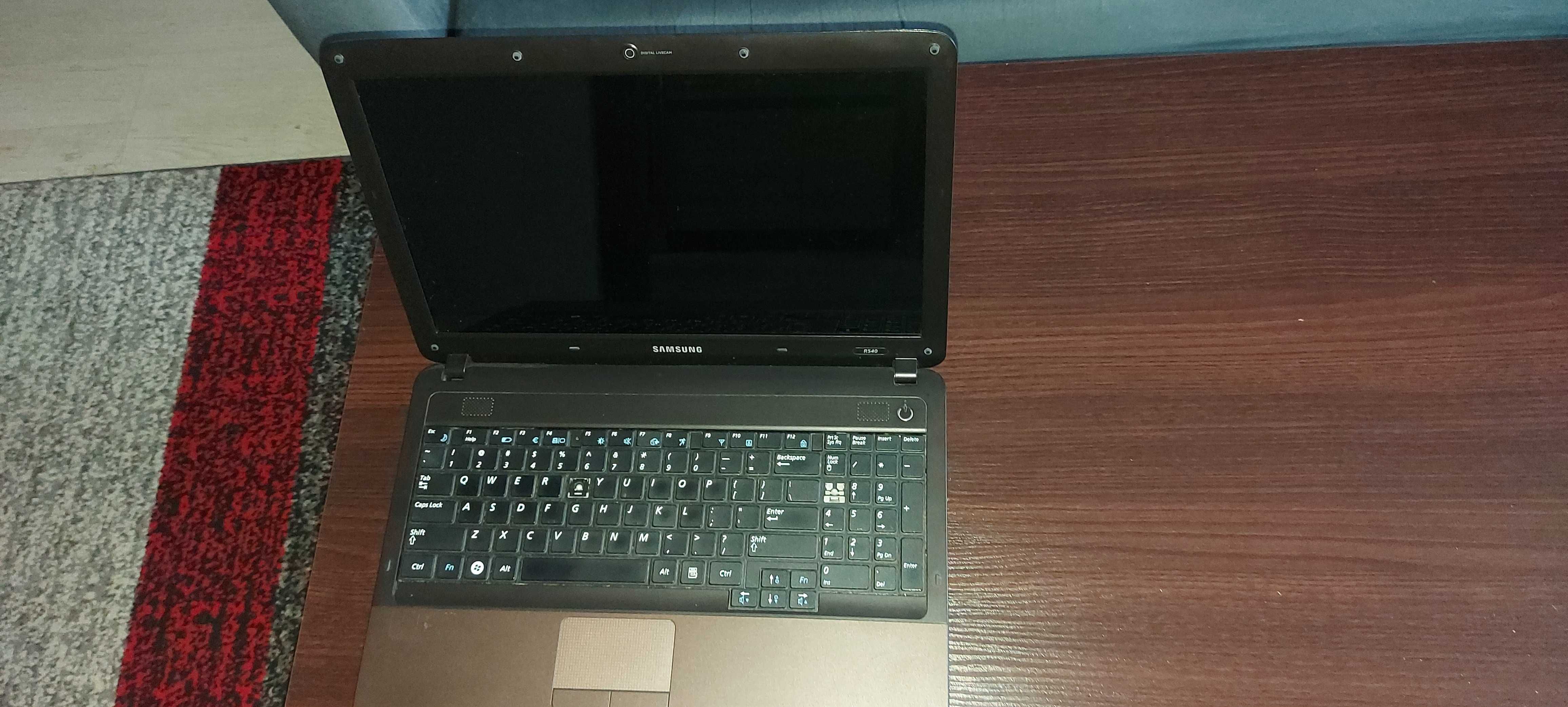 Laptop samsung R540