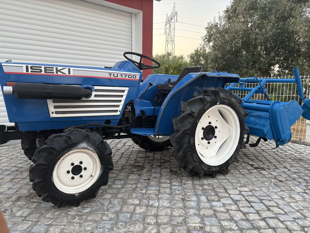Trator iseki TU1700