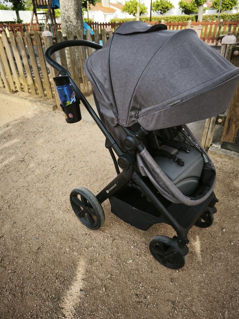 Carrinho bebe kinderkraft 3-1 quase como novo