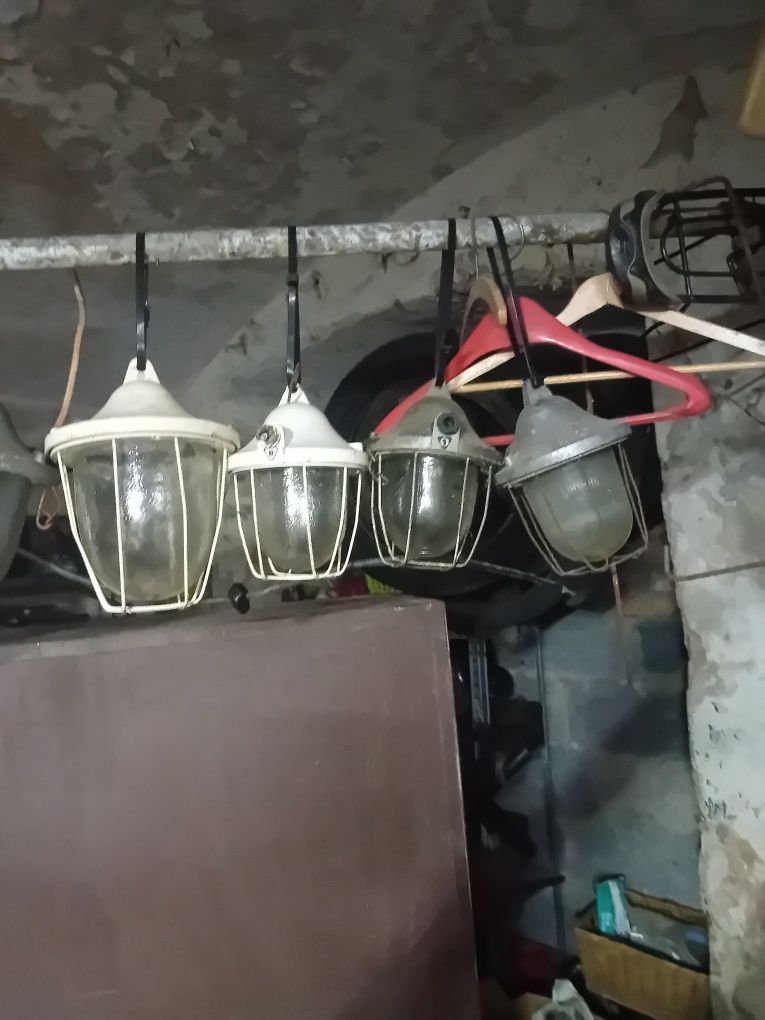 Lampy PRL ceramiczne i aluminiowe z napisami Gdańsk