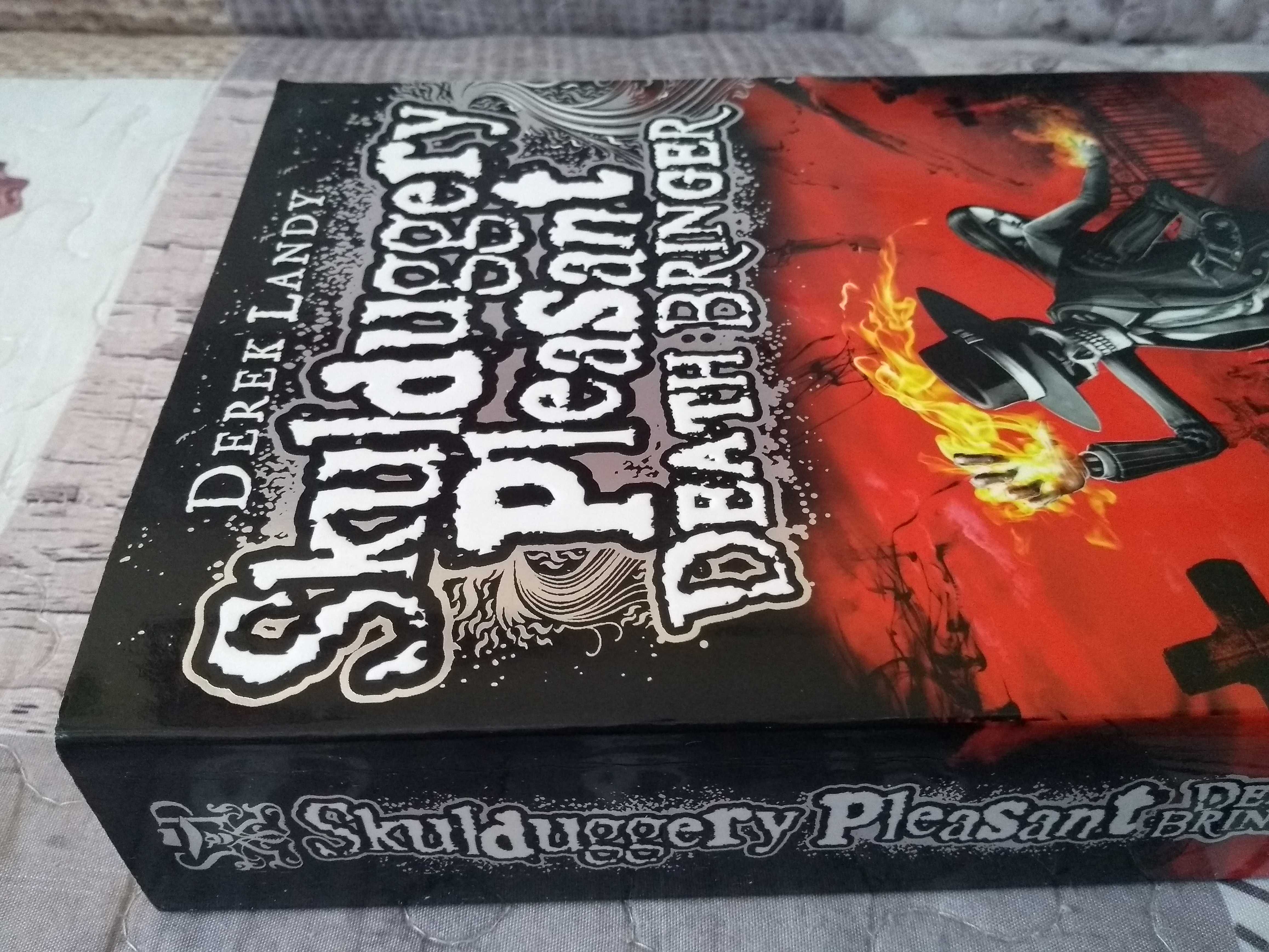 Książka po angielsku Skulduggery Pleasant Death Bringer, Derek Landy