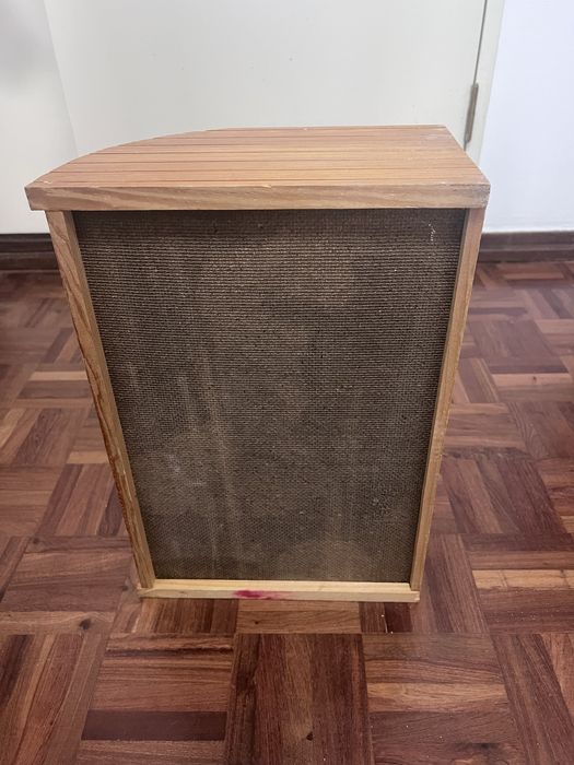 Caixa para pao em madeira