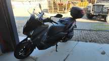 Yamaha x Max 400