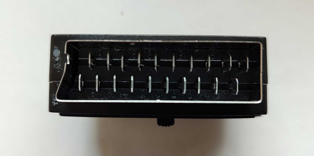 Redukcja SCART 3Cinch + SVHS