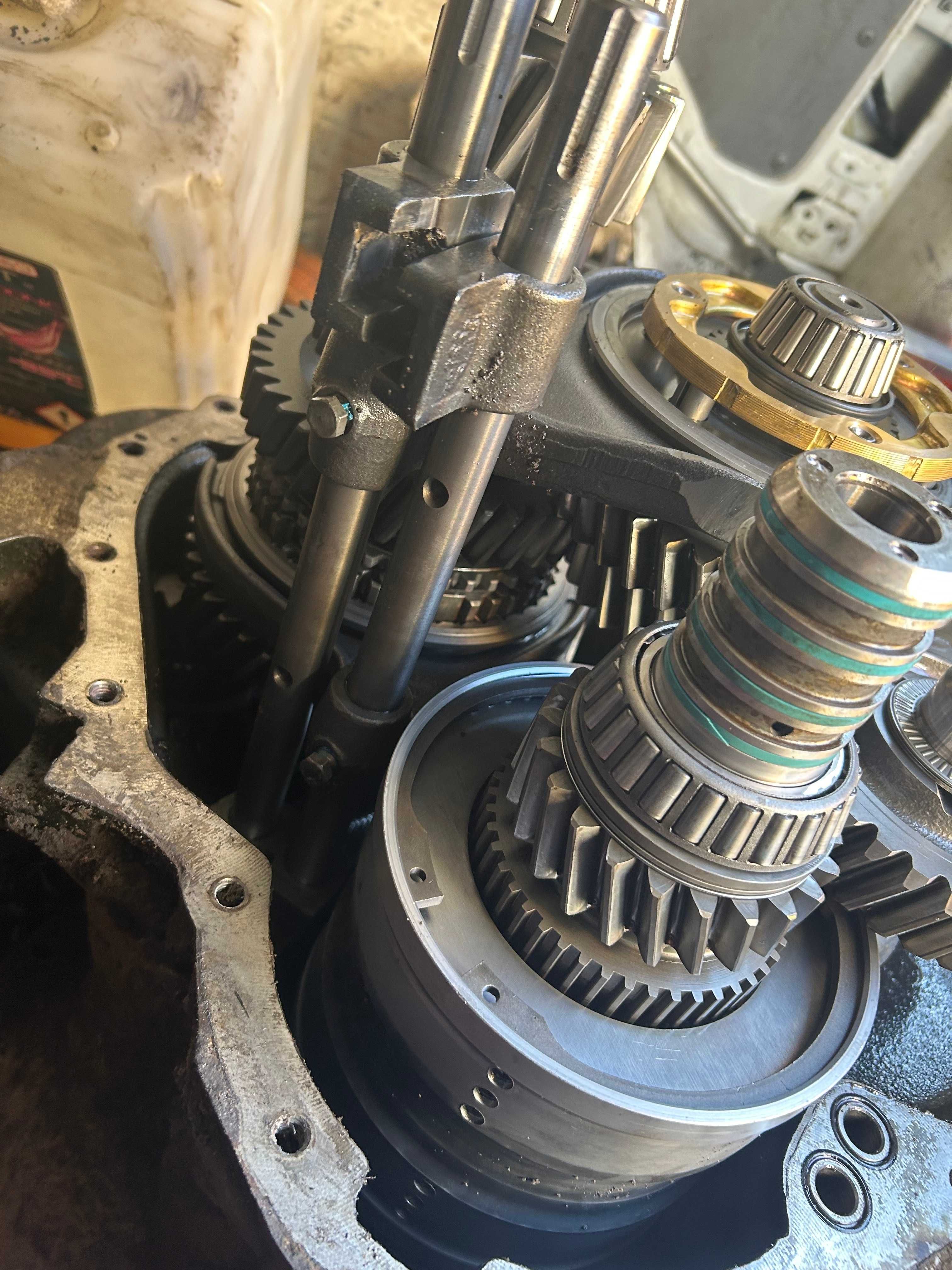 Regeneracja Naprawa skrzyni biegów Caterpillar Jcb Case Terex