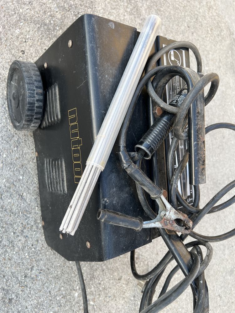 Maquina de soldar a Eletrodo 160A