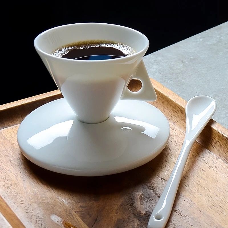 Чашка для кави з кістяного фарфору