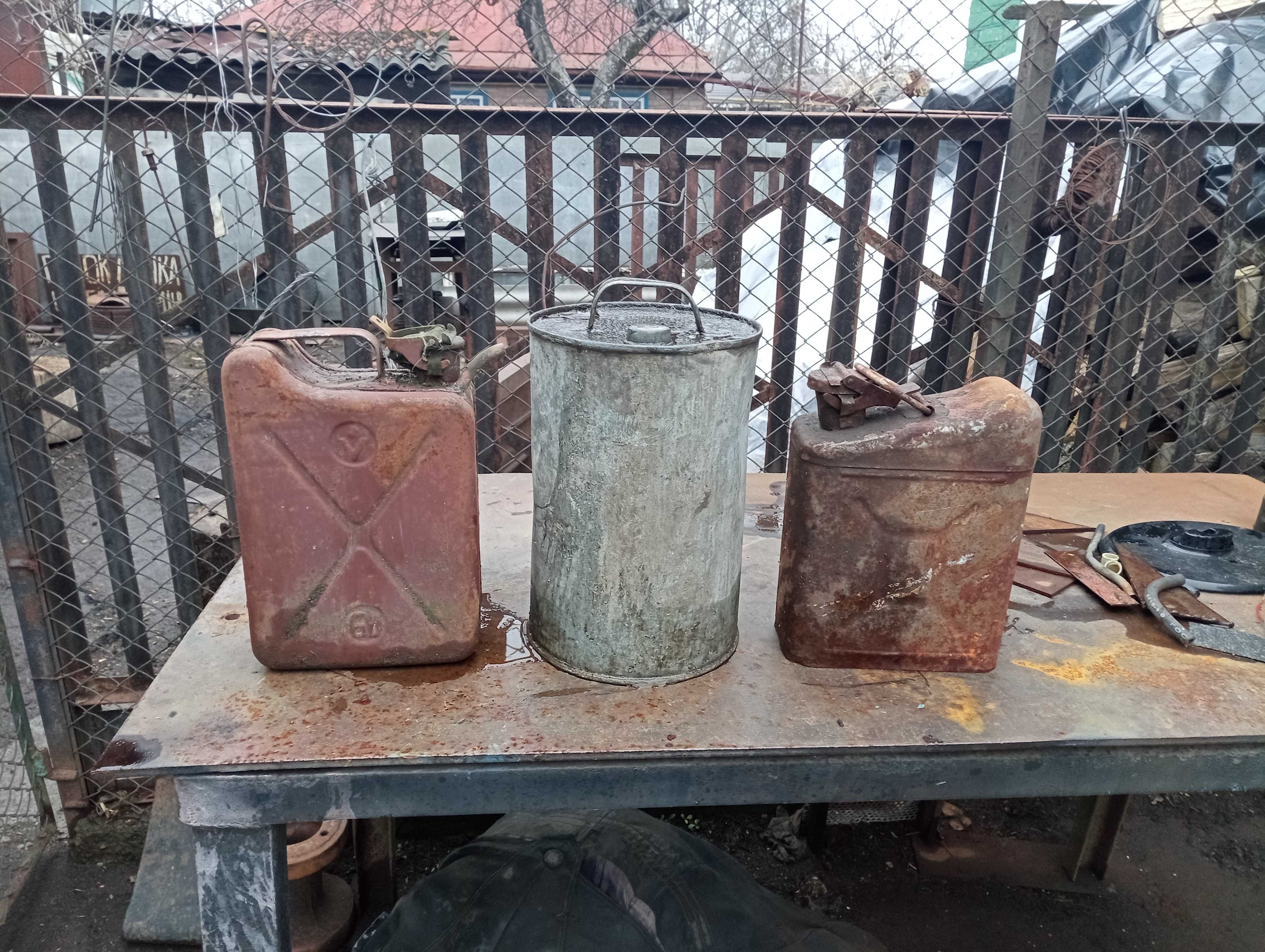 Продам бочку металеву-200 л товстостінна