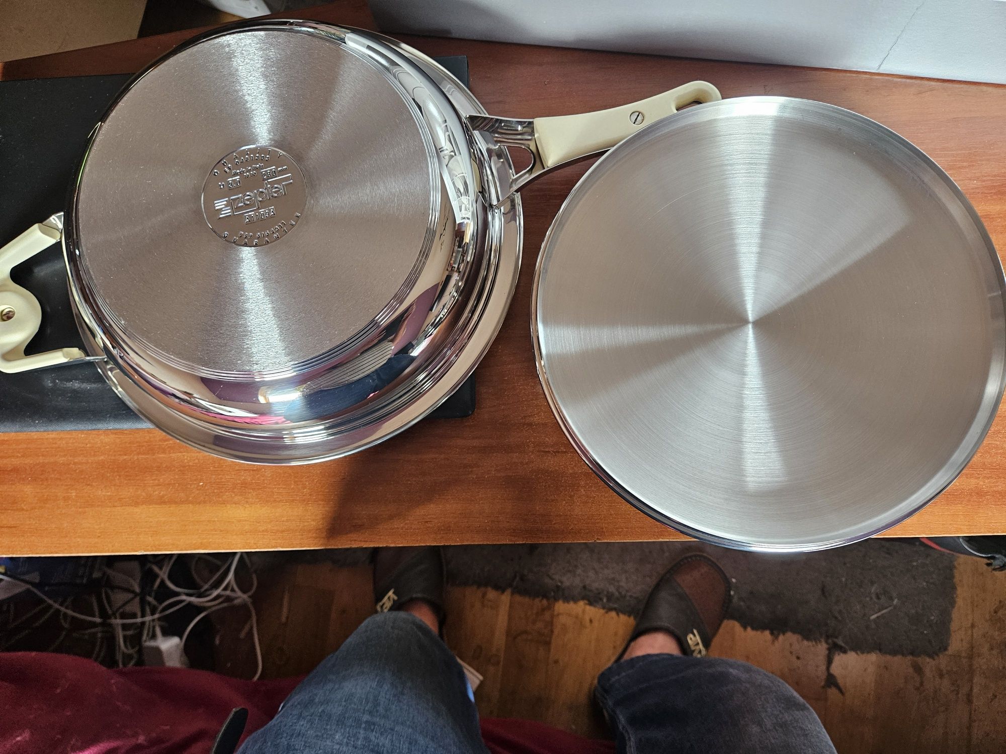 Nowa patelnia 3L 28cm  Zepter-indukcja