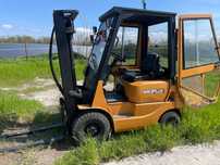 Продам вилочный погрузчик дизельний CAT 1.5т