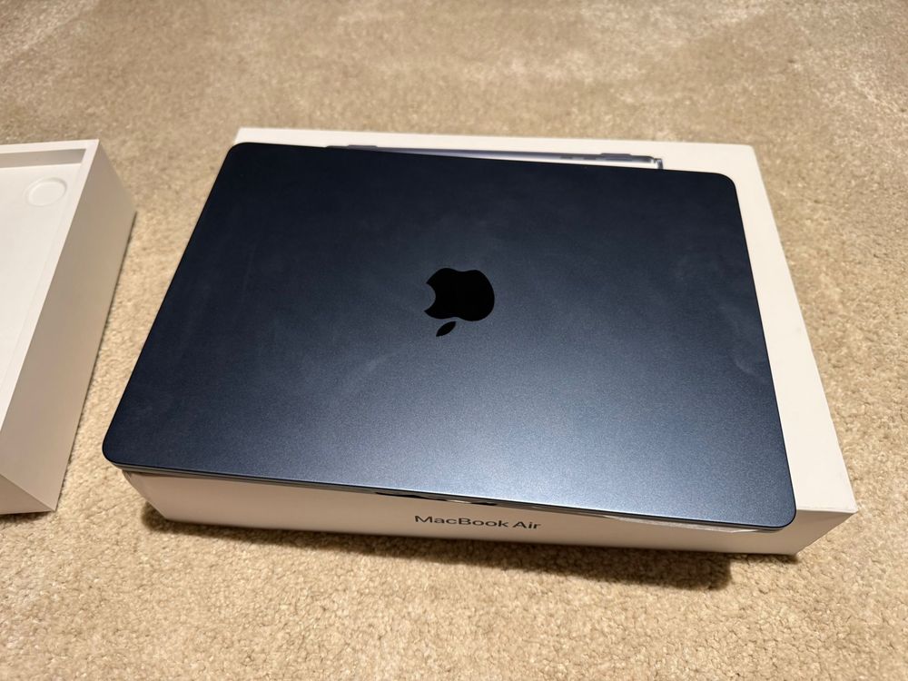 MacBook Air M3- com garantia