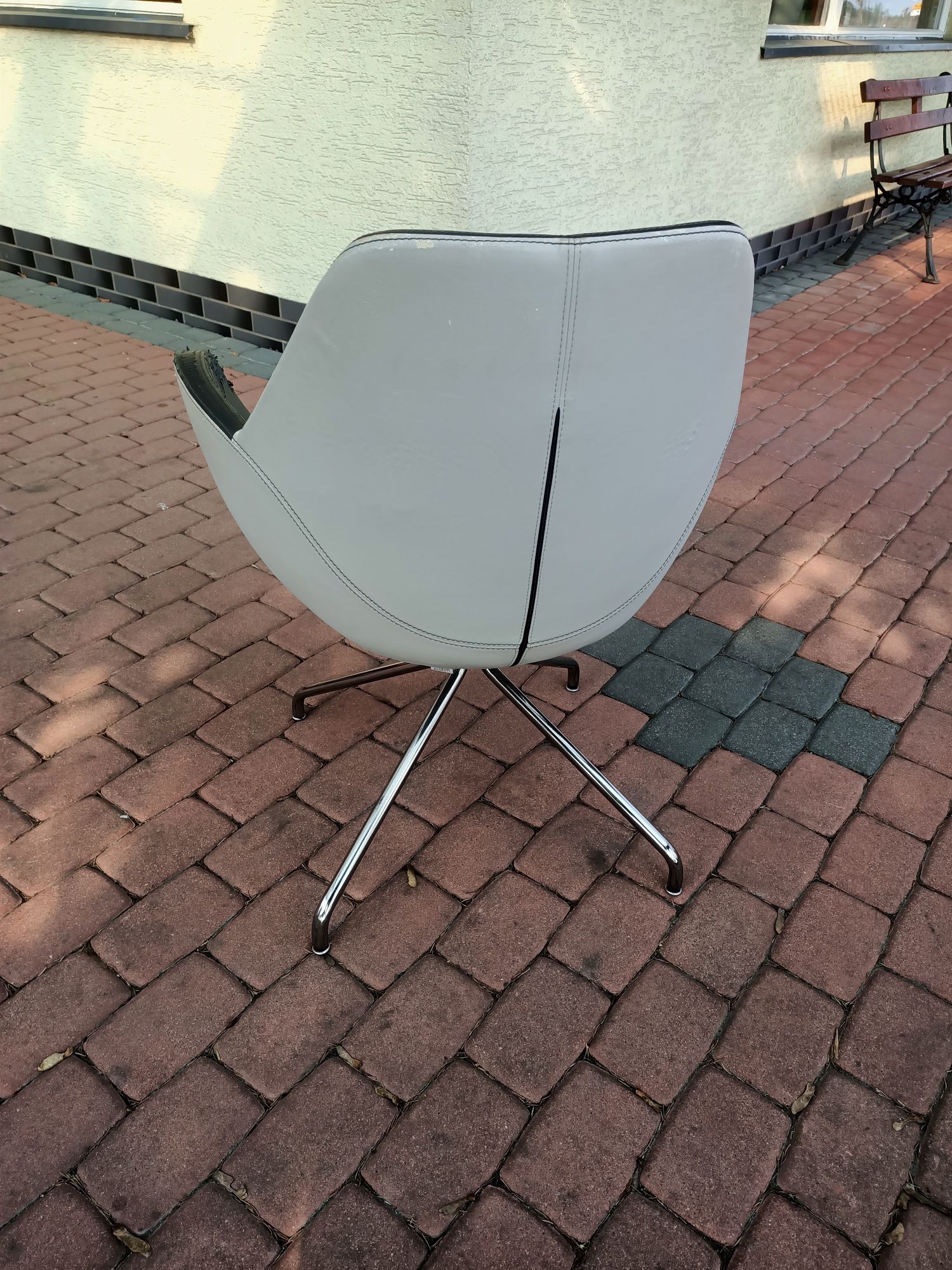 Fotel konferencyjny krzesło Profim Fan