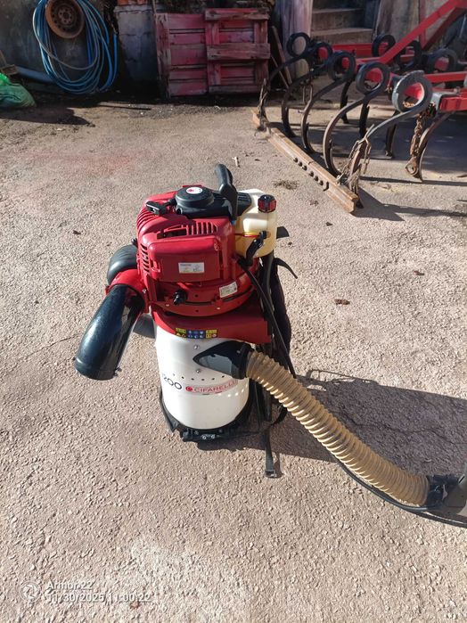 Máquina de apanhar frutos secos ou azeitonas