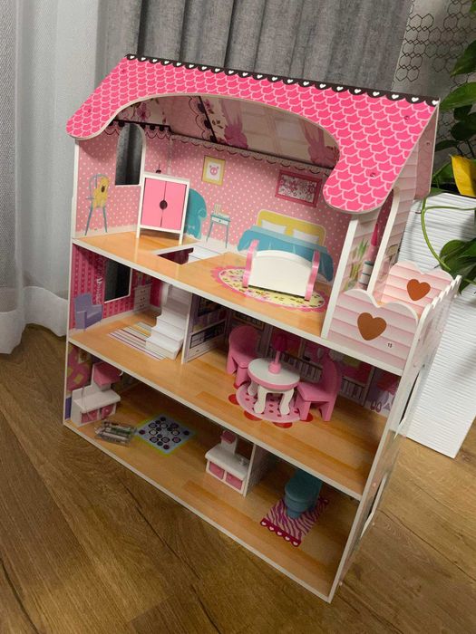NOWY Drewniany domek dla lalek 70cm + mebelki oświetlenie LED różowy