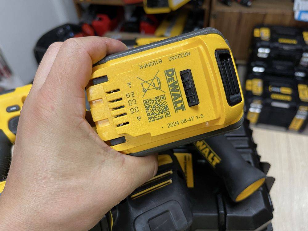 Dewalt DCH333 + Flexvolt 6.0Ah / вживаний перфоратор Девольт