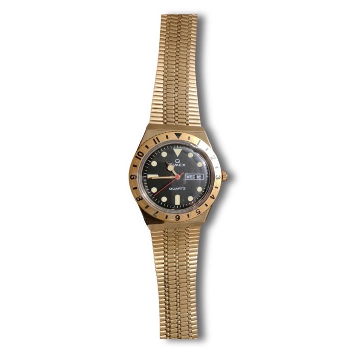 Timex Q-Diver złoty z czarna tarczą
