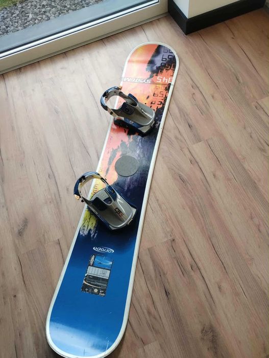 Deska snowboardowa z butami