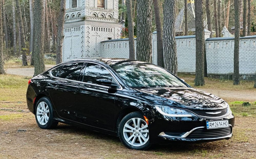Chrysler 200 2015р.  автомат  7950$