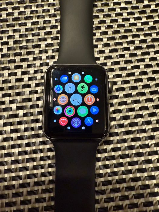 Apple Watch 3 GPS 42mm Space Gray, Pojemność baterii: 98%