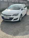 Авто opel astra j 2015