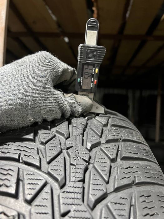 Nokian 205/55/16 пара зимних шин