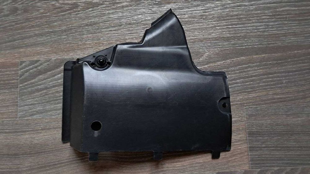 Захист двигуна, коробки, днища Audi Q5 2012-2016, 8R0 863 821 B