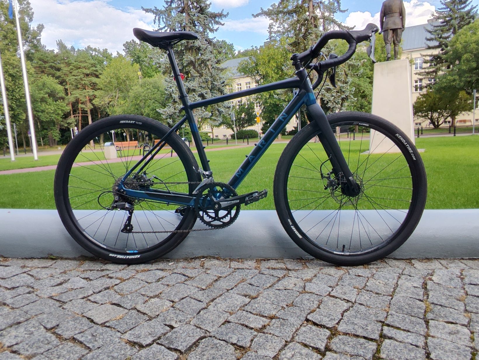 Marin gestalt + 54 cm widelec karbon