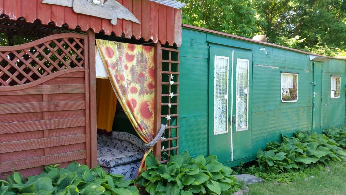 Domki nad jeziorem Ostrowo koło Przyjezierza. Oaza pod aniołem