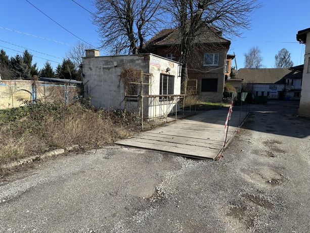 Plac utwardzony, waga, bocznica, Strzegom centrum