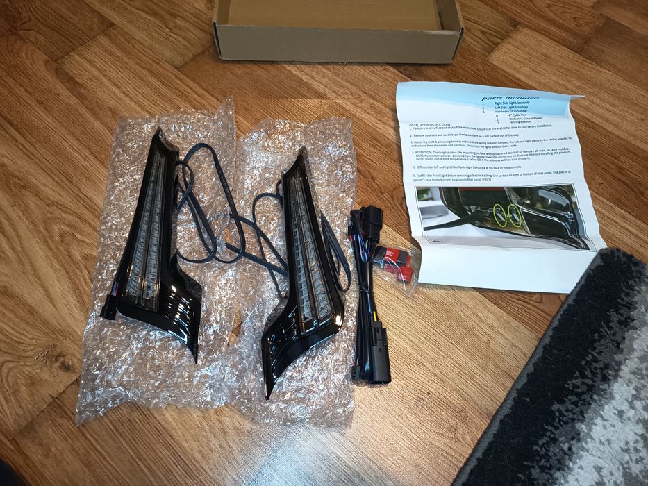 Kierunkowskazy LED do motocykla – komplet z wiązką i instrukcją