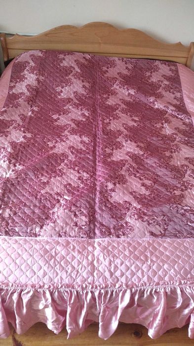 Покривало з рюшками,двоспальне,нове