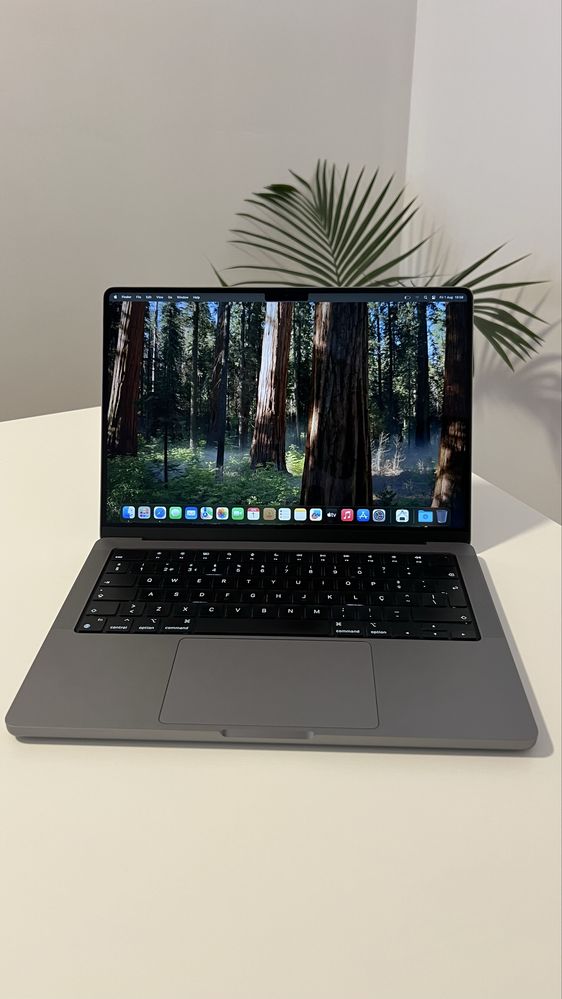MacBook Pro 14” M1 Pro | 32GB RAM | 1TB SSD | Caixa e Carregador