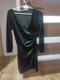 Sukienka czarna z pluszu