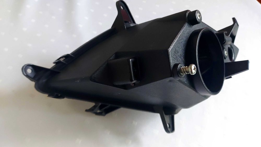 YAMAHA YZF-R 125 08-13 lampa prawa przód