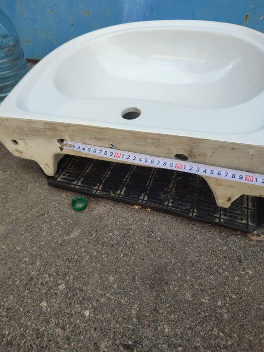 Умивальник підвісний