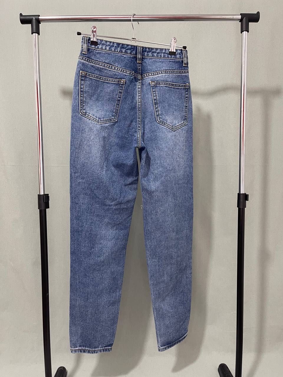 Стильні джинси mom з рваним дизайном/р.s