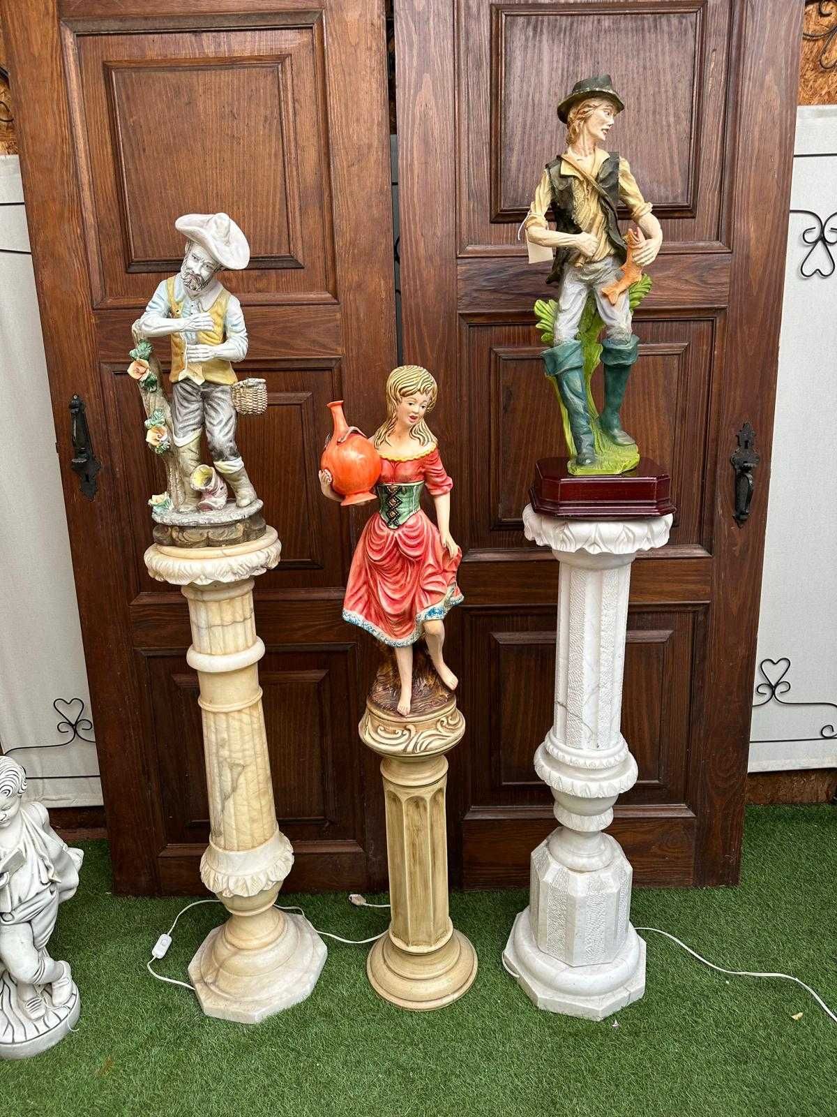 Colunas em pedra maciça antigas