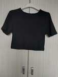 Czarny prążkowany crop top shein
