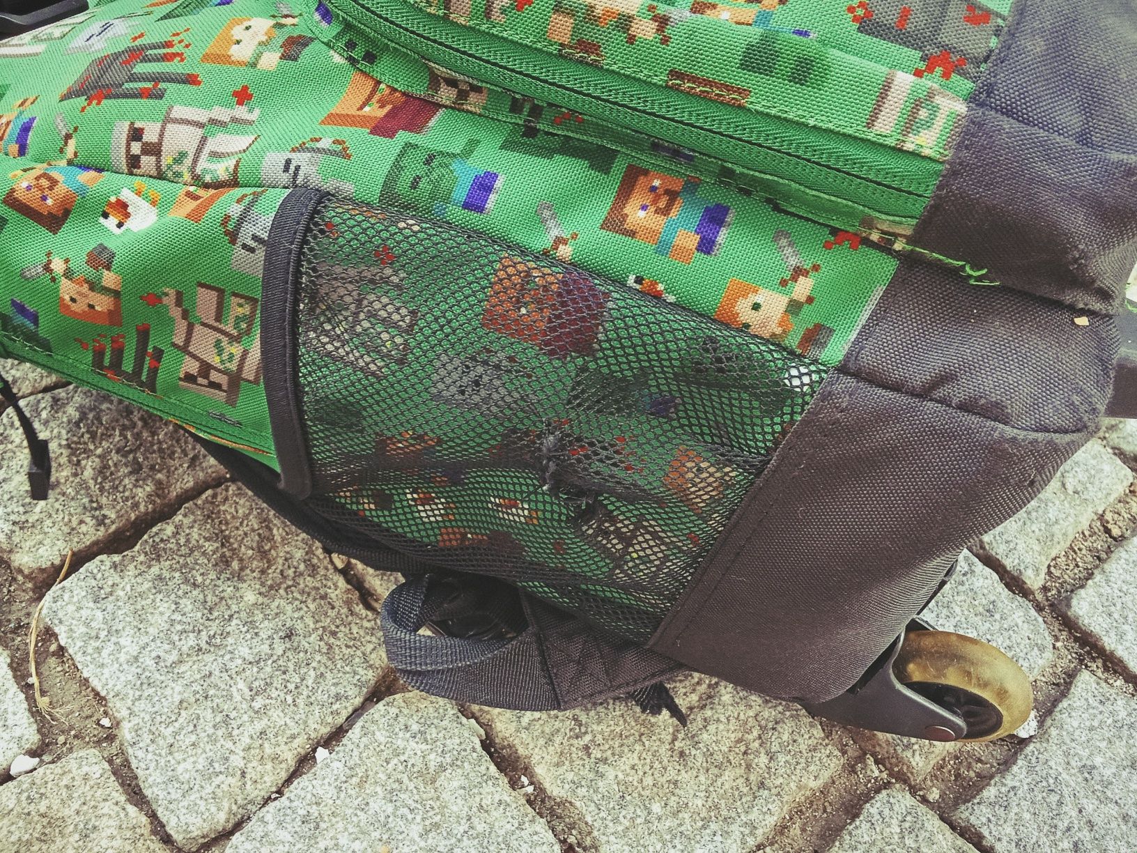 Mochila minecraft com rodinhas