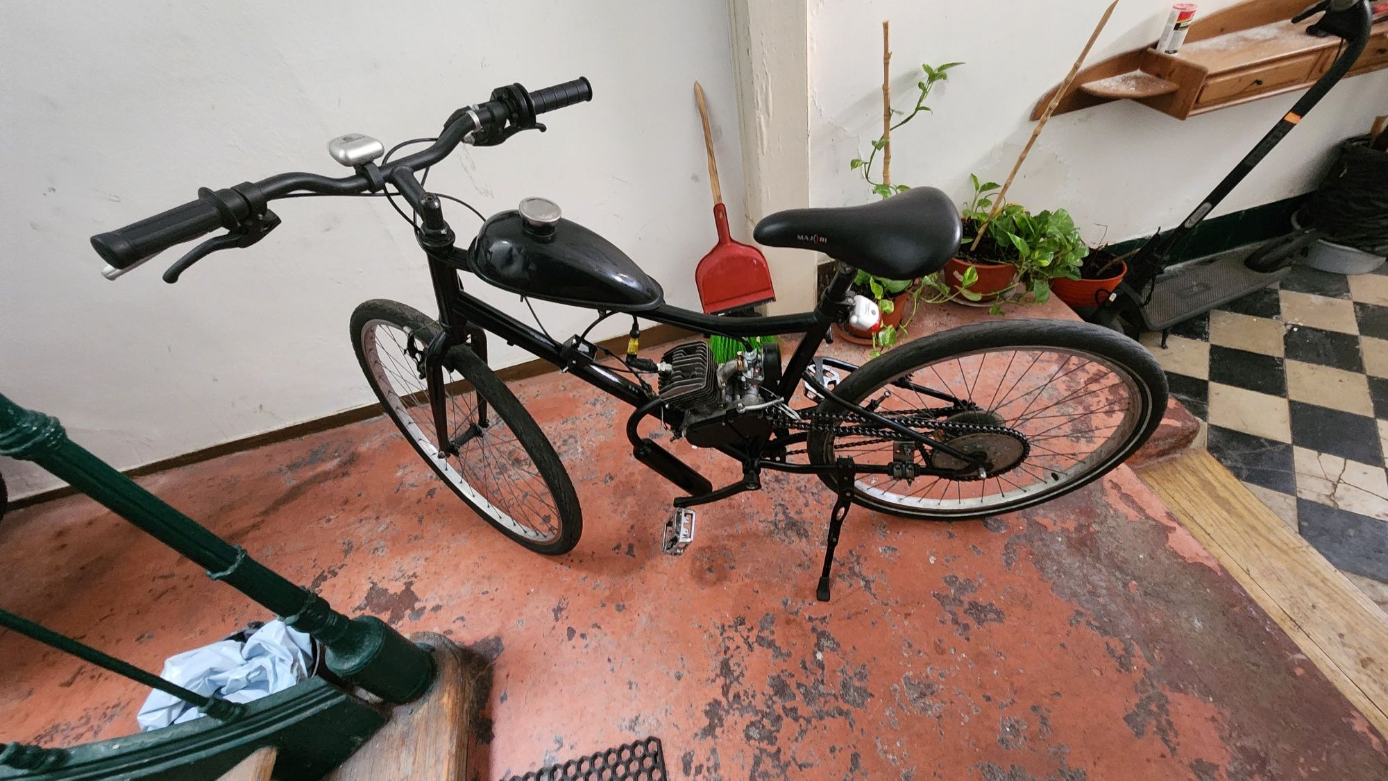 Bicicleta com motor 80c