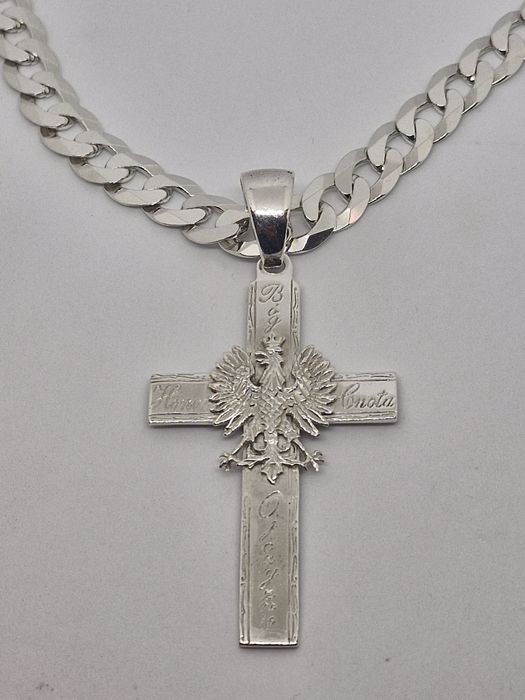 Piękny srebrny zestaw krzyż i figaro łączna Waga 67.30g