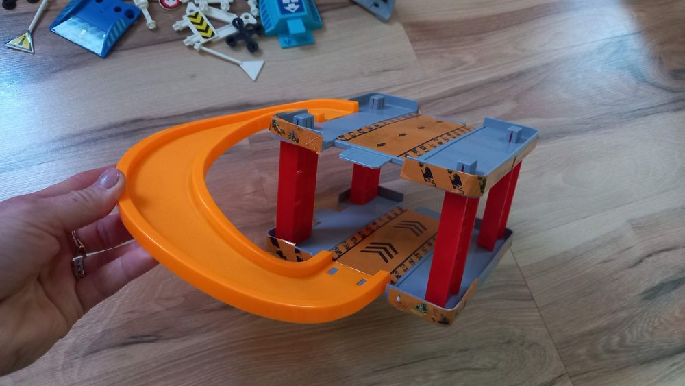 Zestaw baz do małych samochodów