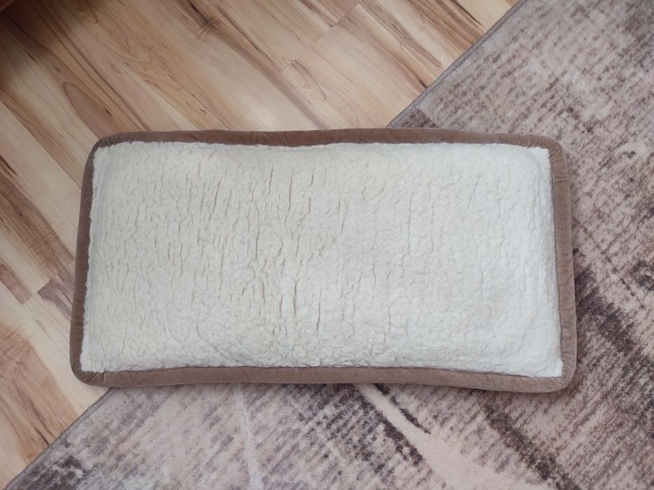 Poduszka kremowa podłużna prostokątna górska