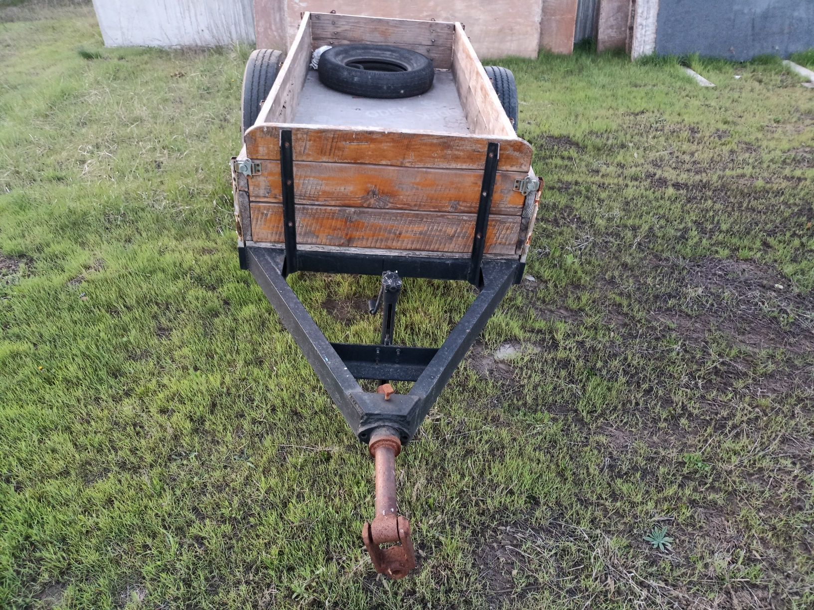 Прицеп , причіп до мінітрактора