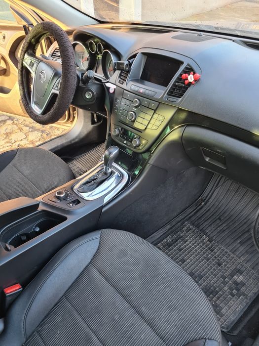 Opel Insignia 2.0 diesel 160KM automat 2012rok