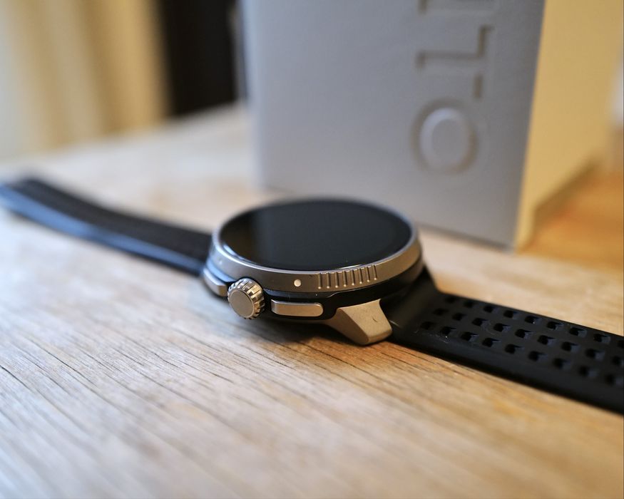 Zegarek sportowy Suunto Race Titanium Charcoal jak Garmin