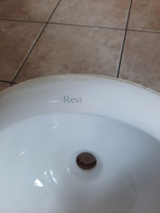 Umywalki łazienkowe