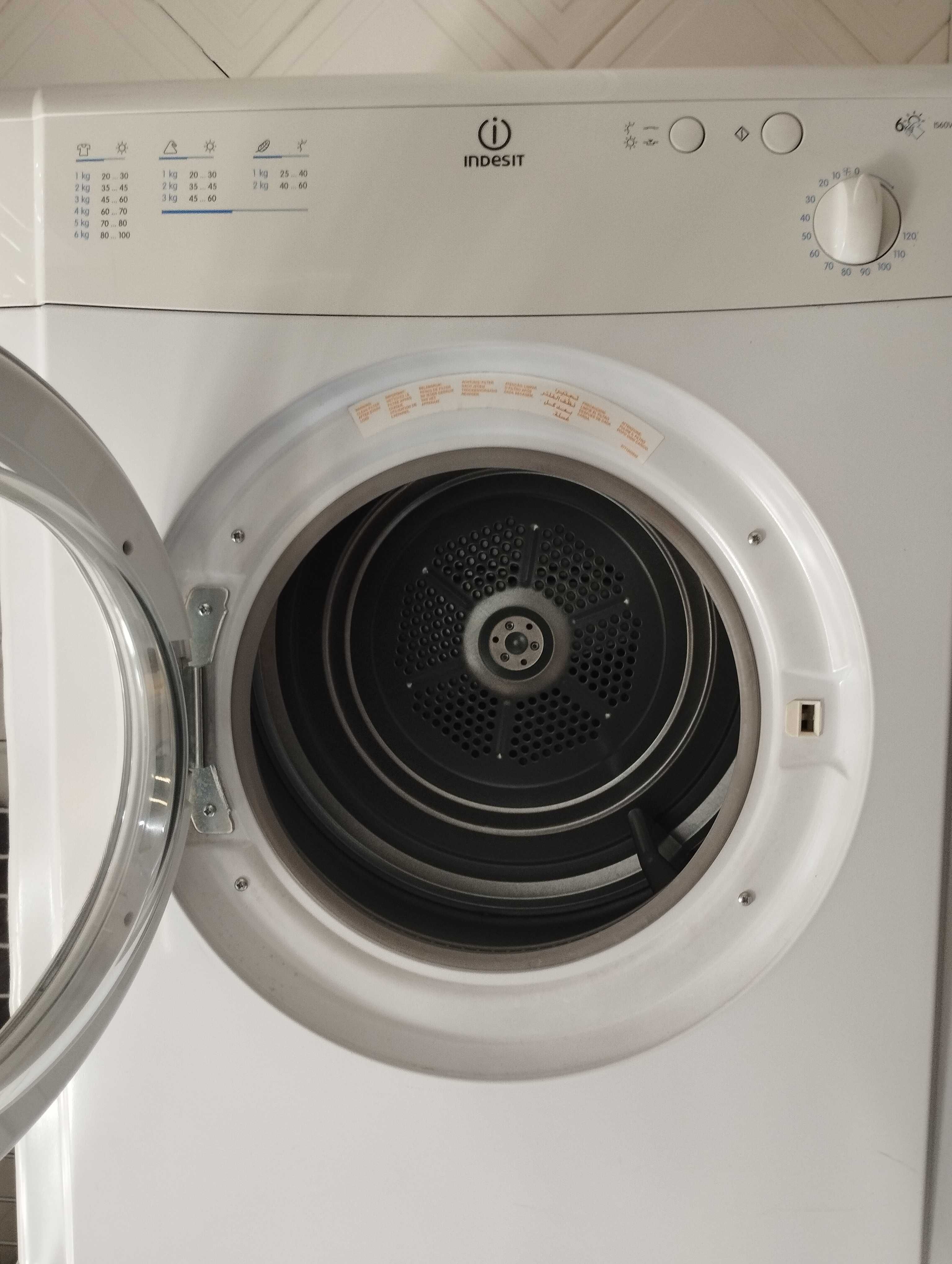 Máquina de secar roupa por exaustão, Indesit